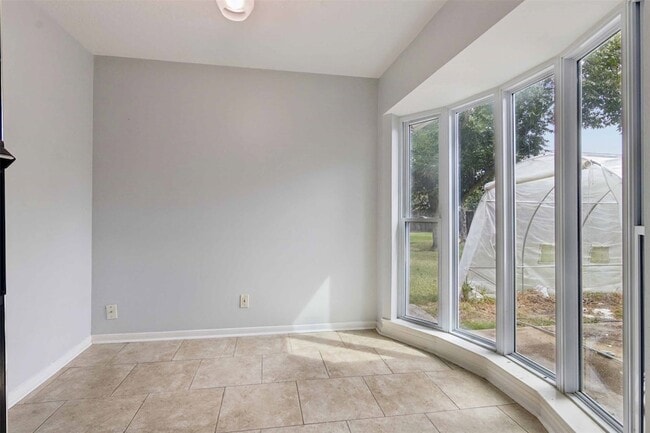 Building Photo - 5914 Willowbend Blvd