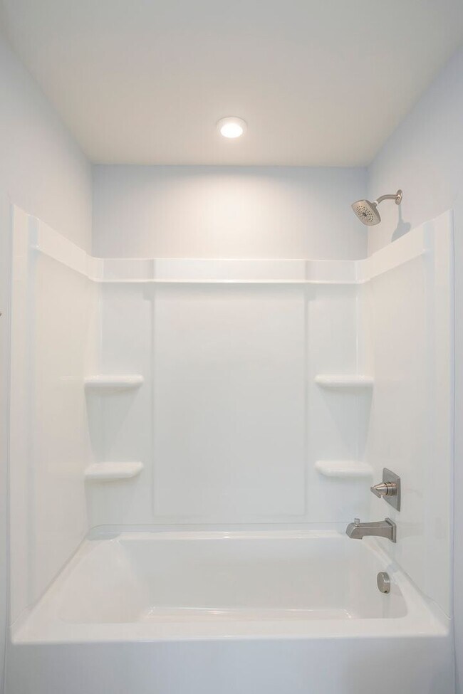 Building Photo - Beautiful One Level Home in Columbia!
