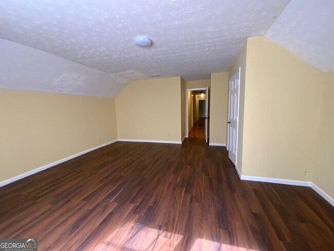 Building Photo - 5697 Grey Fox Cir