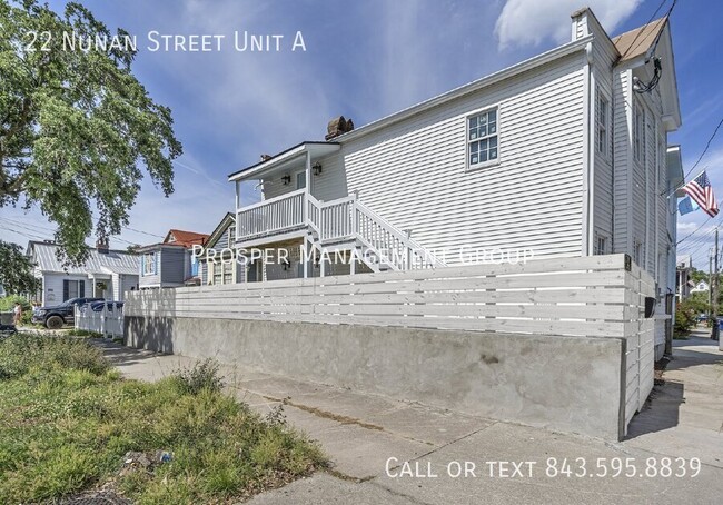 Building Photo - Charming, Renovated Downstairs 2-Bedroom U...