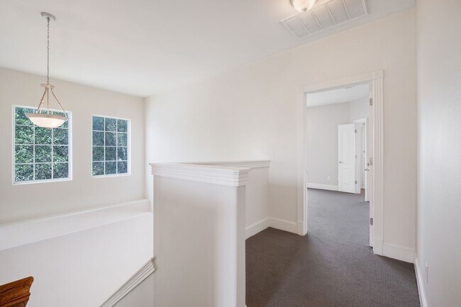 Building Photo - 6715 Windrift Way