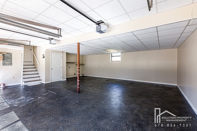 Building Photo - 6080 Stone Wood Dr NW