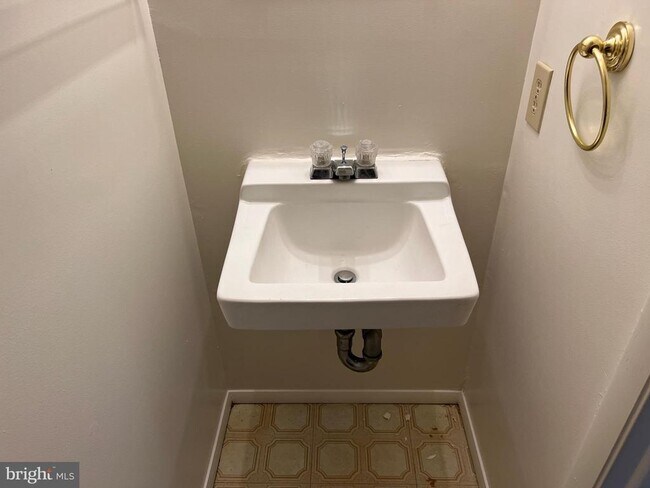 Building Photo - 7728 Havenside Terrace