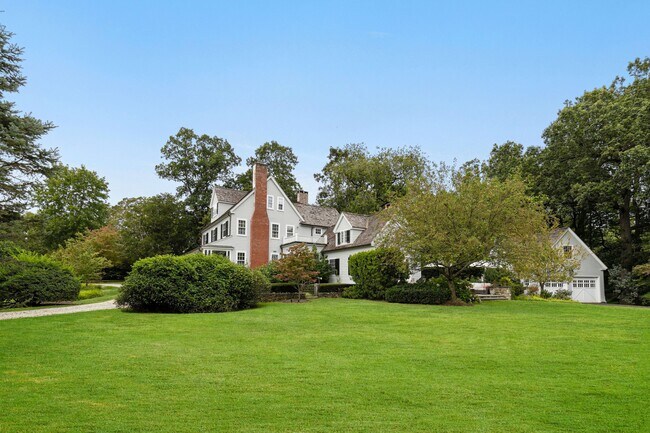 Building Photo - 203 Riverside Ave