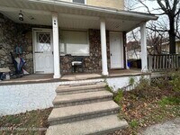 Building Photo - 240 Greenbush St