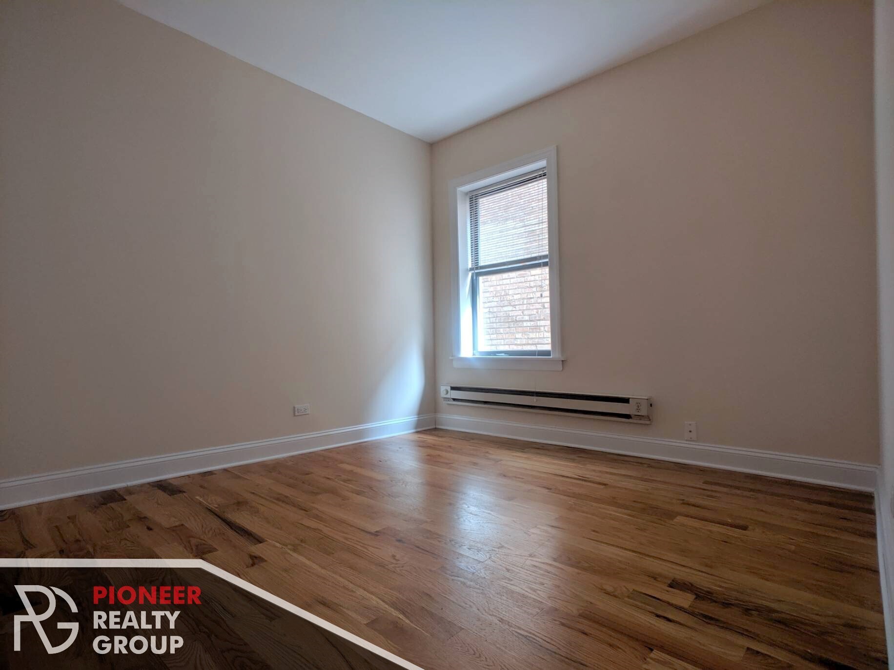 Building Photo - 3721 N Pine Grove Ave