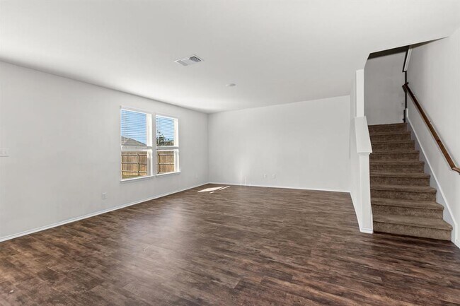 Building Photo - 457 Bedford Falls Ln