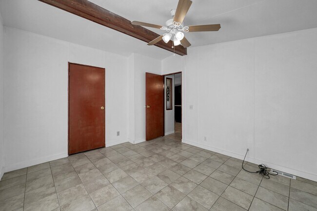 Building Photo - 14287 Forest Cir