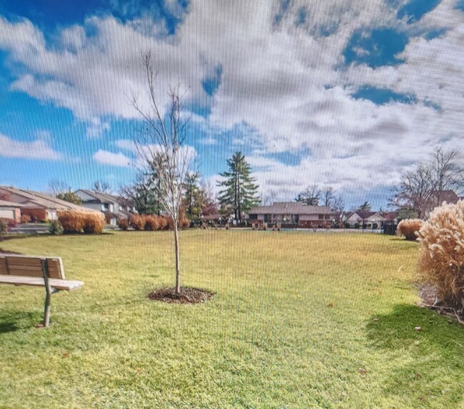 Building Photo - 634 Sandy Summit Dr