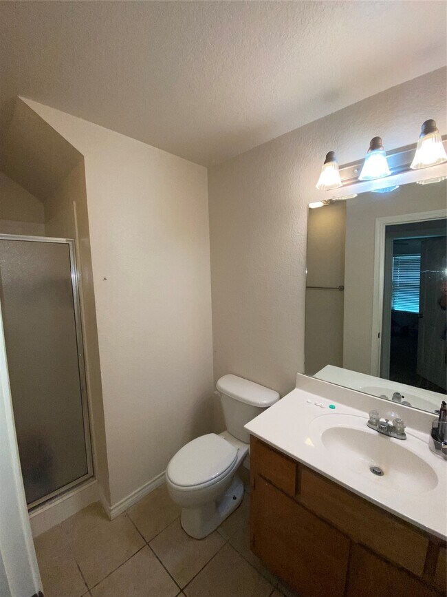 Building Photo - 150 Sendero Dr