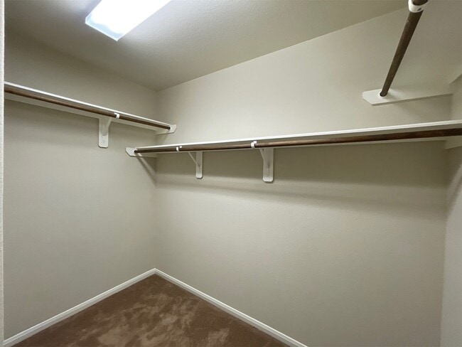 Building Photo - 625 26th Ave N