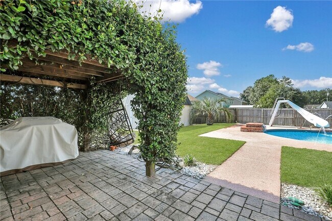 Building Photo - 106 Laurel Ln