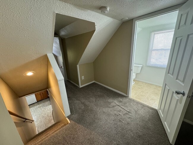 Building Photo - 4 Bedroom Rental - Ready December