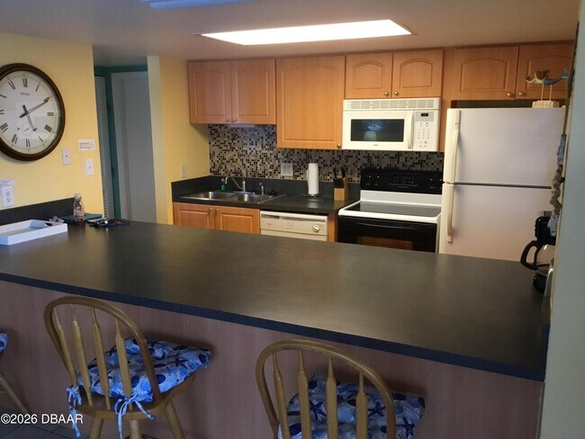 Building Photo - 1571 S Atlantic Ave