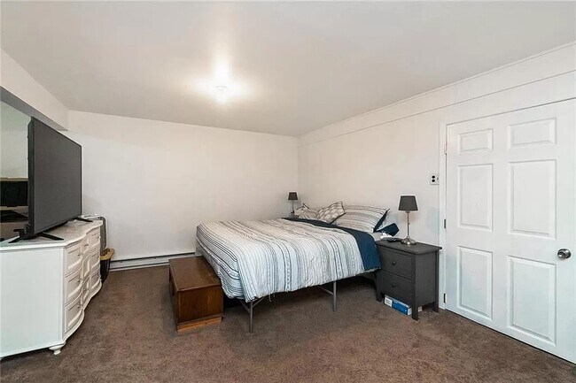 Building Photo - 723 Lehigh St