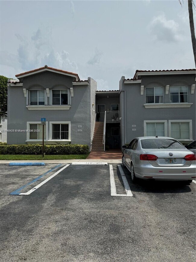 Primary Photo - 4768 NW 114th Ave