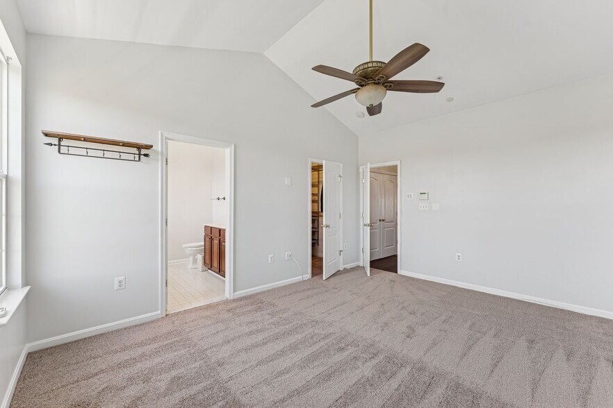 Building Photo - 4229 Talmadge Cir