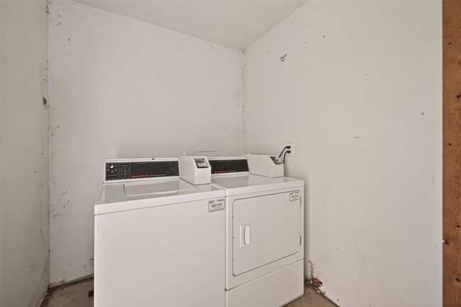 Building Photo - 1217 Heights Blvd