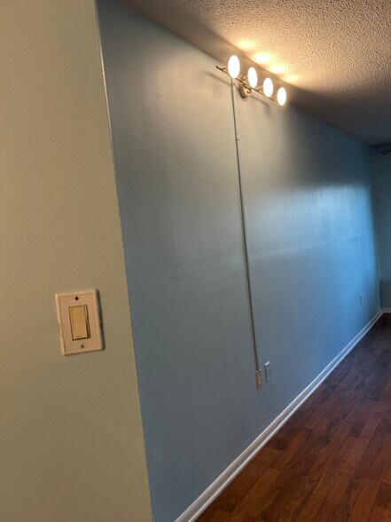 Living room open concept - 115 Polifly Rd