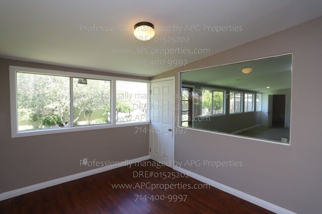Building Photo - 11411 Chapman Ave