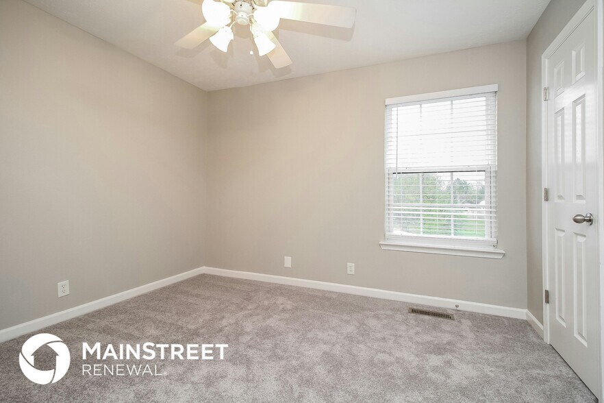 Building Photo - 8008 Logan Dr