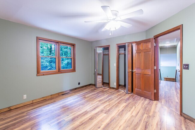 Building Photo - Private Home