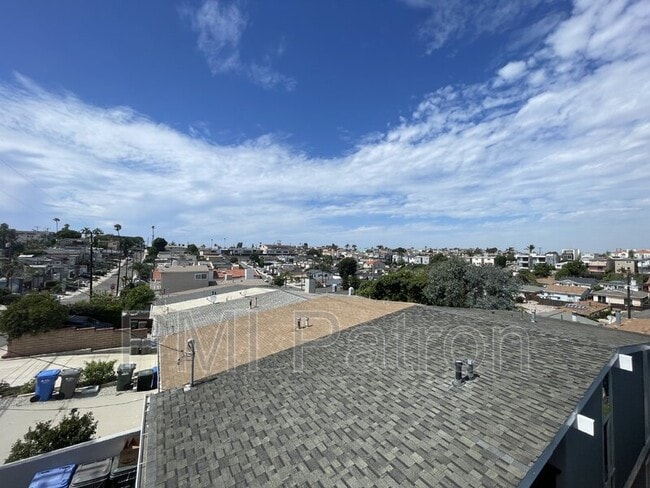 Building Photo - 1719 Van Horne Ln