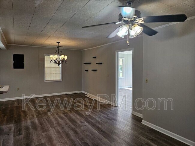 Building Photo - 119 2nd Ave