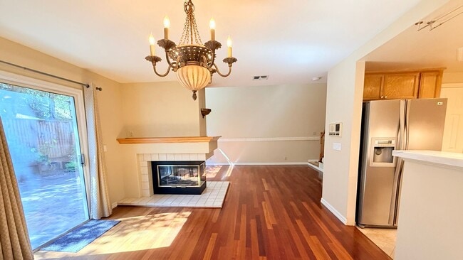 Building Photo - Charming and Move-in Ready 3BD/2.5BA, Two-Story Townhouse in Miravilla at Gale Ranch, San Ramon- ...