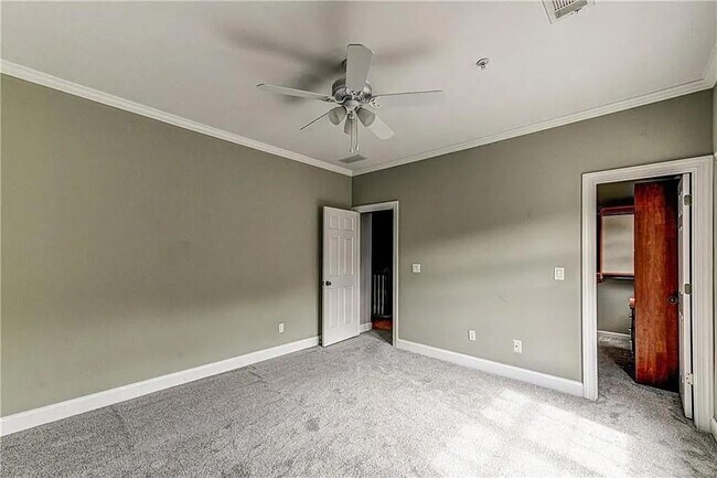 Building Photo - 12105 Stonebrook Cv