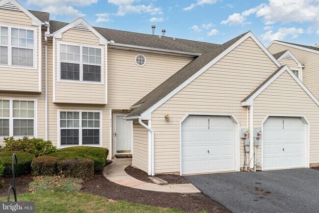 Building Photo - 6212 Spring Knoll Dr