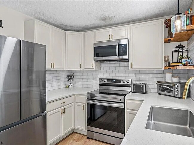 Building Photo - Build Equity Like a Homeowner – Lease to Own