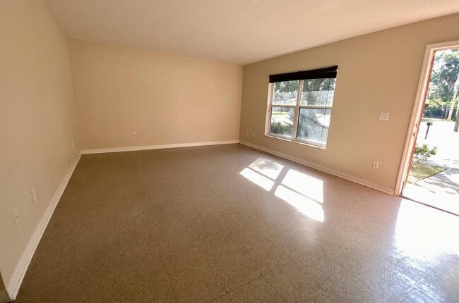 Building Photo - 2271 Granada Dr