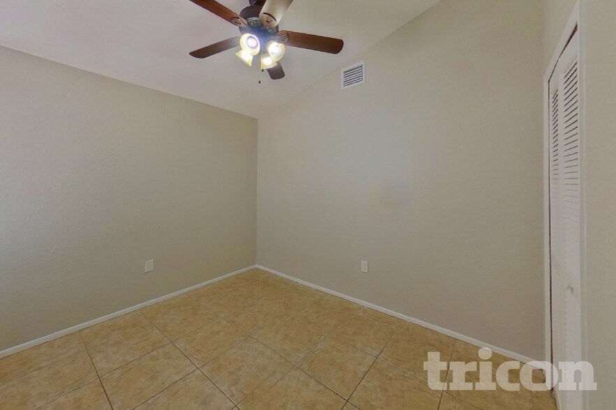 Building Photo - 7756 Sugar Bend Dr