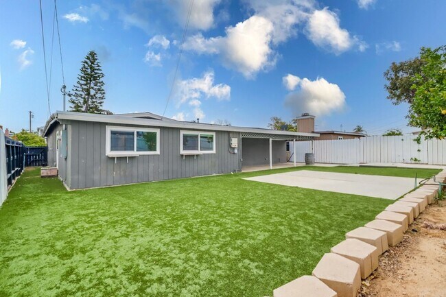 Building Photo - Imperial Beach, Gorgeous 4 bed 2 bath home...