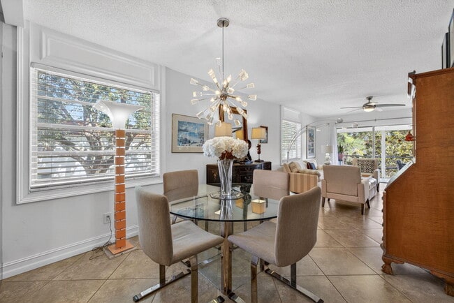 Building Photo - 1225 NW 21st St