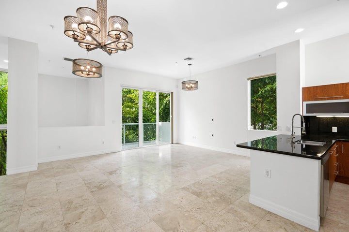 Building Photo - 775 NE 4th Ave