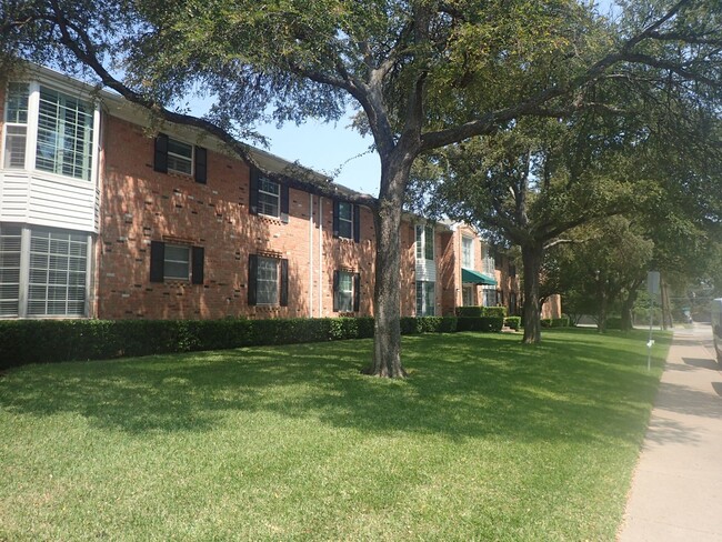 Primary Photo - Spacious 2-Bedroom, 2-Bath Condo near SMU ...