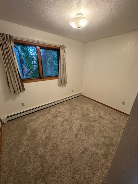 Building Photo - 228 Princess Dr