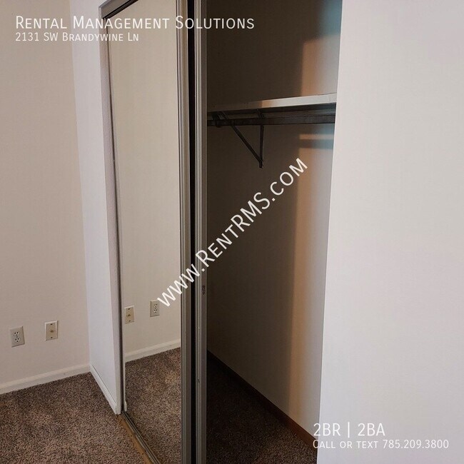 Building Photo - 2131 SW Brandywine Ln