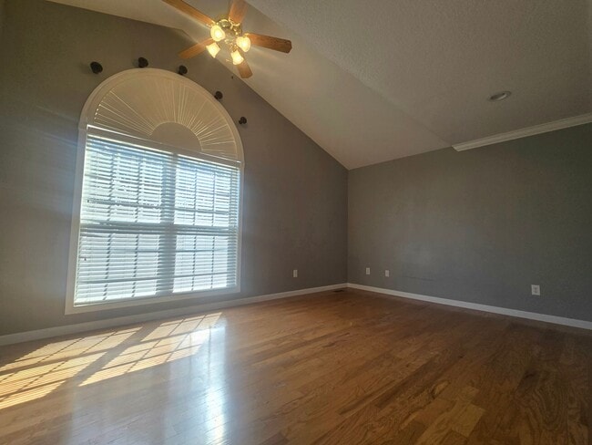 Building Photo - Conveniently located 3br/2ba house in Maryville