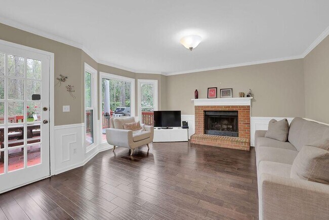 Building Photo - 705 Wood Valley Trce