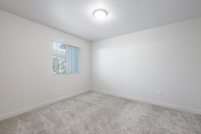 Building Photo - Recently Built Heber City Rental – Bright,...