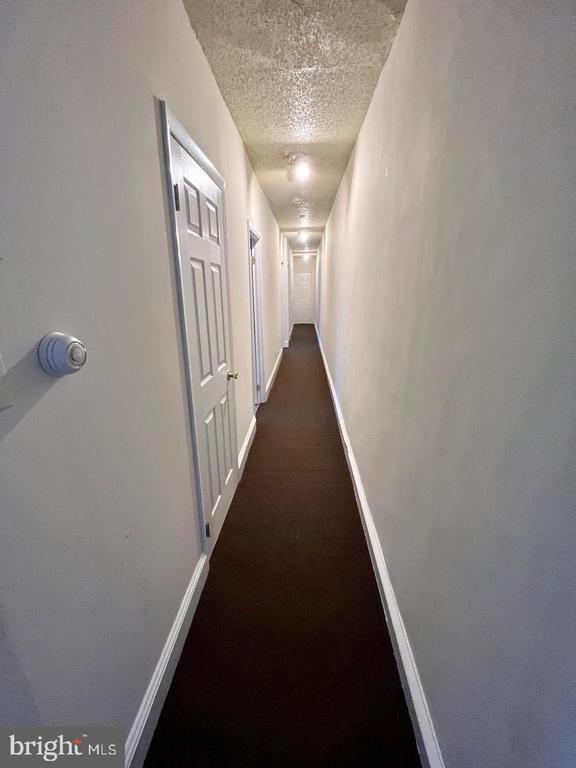 Building Photo - 46 Holland Ave