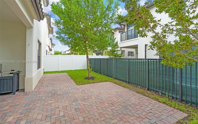 Building Photo - 3274 W 96 Pl