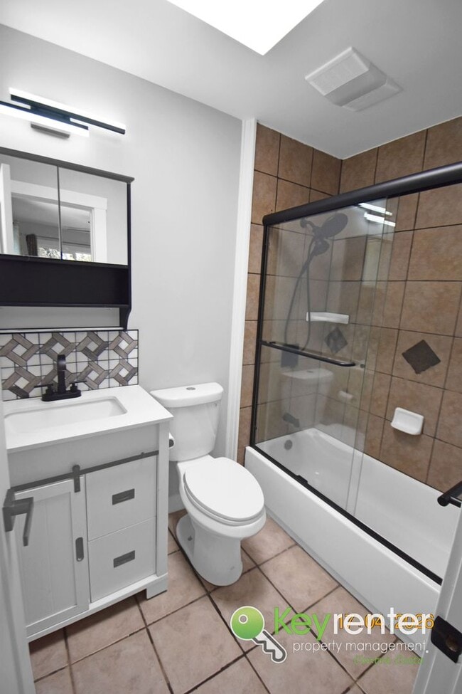 Building Photo - Renovated 4 Bedroom Home with Gourmet Kitchen & Lush Backyard in Concord