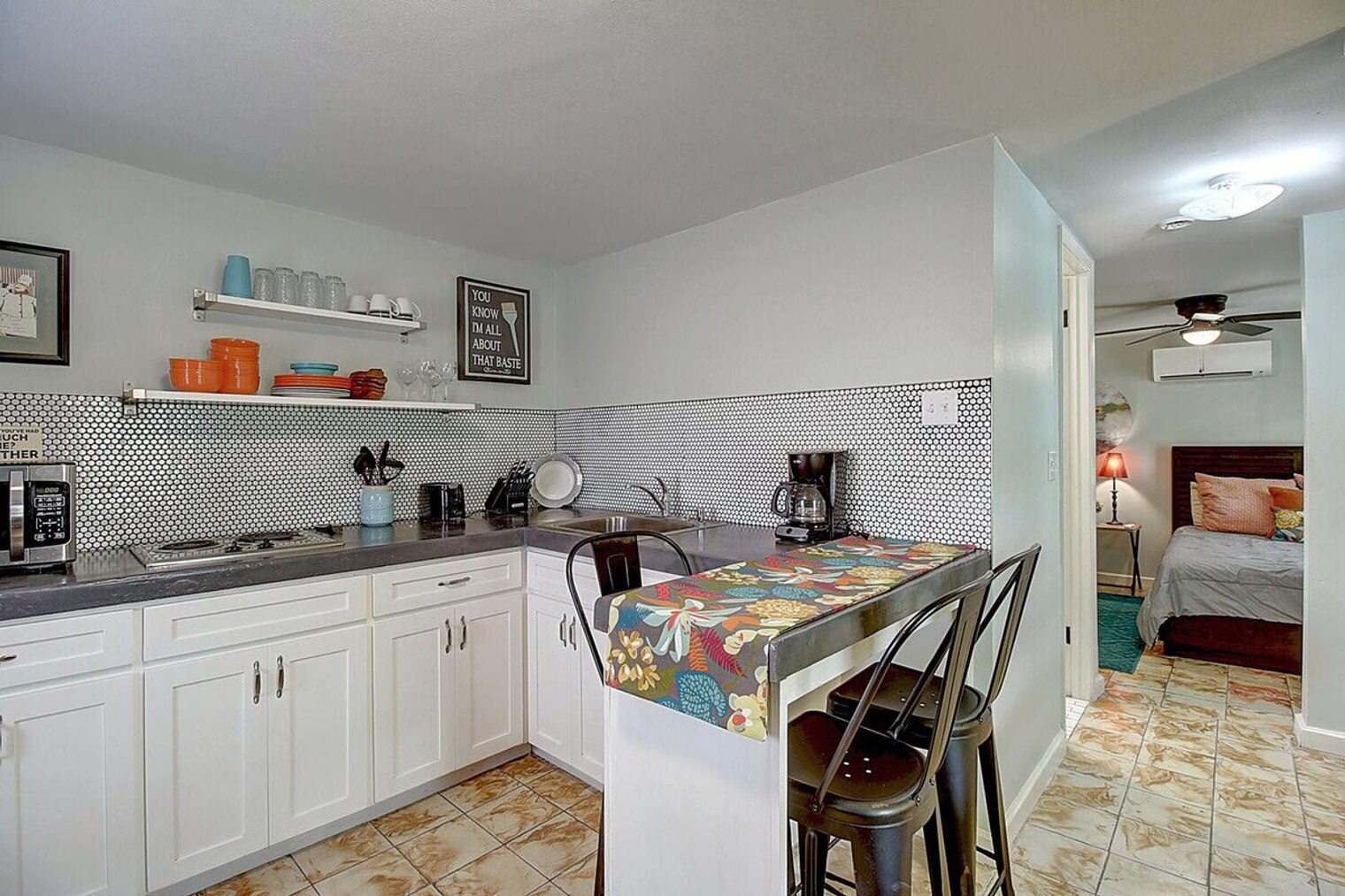 Building Photo - 134 N Alister St