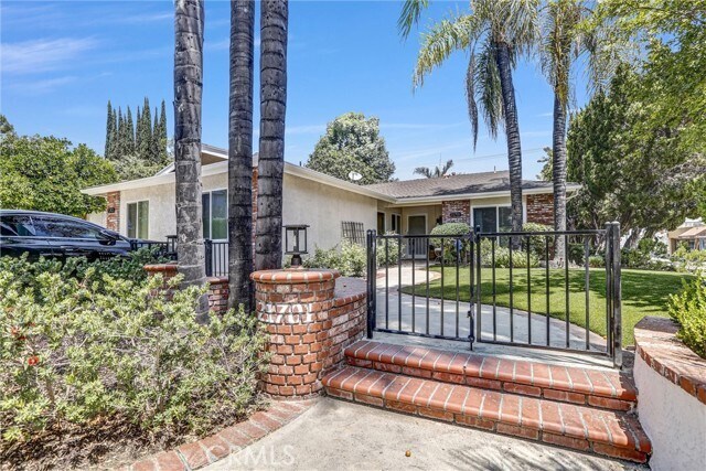 Building Photo - 21701 Costanso St