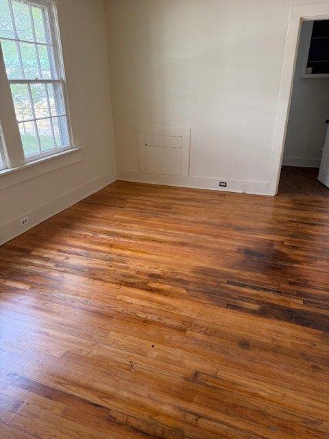 Building Photo - 128 Main St