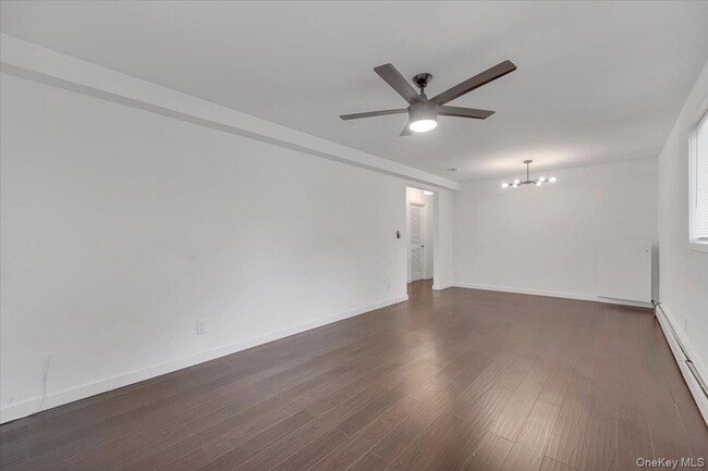 Building Photo - 10 Sandhage Dr